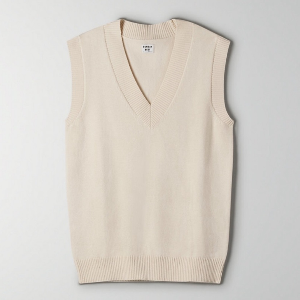 Aritzia Sunday Best Wyatt Vest - Picture 2 of 6